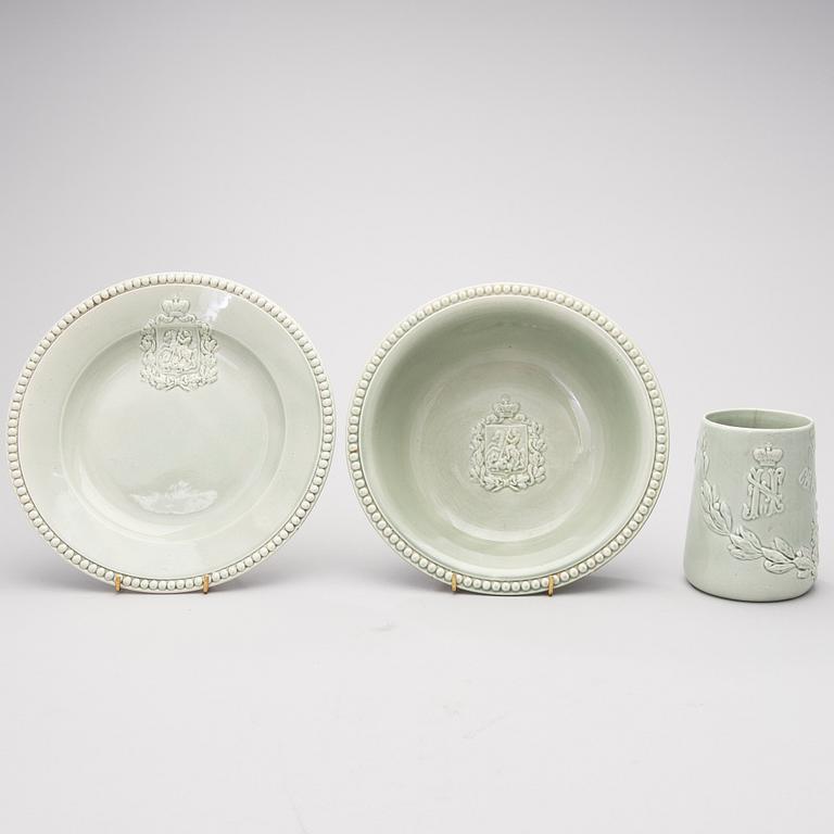 A set of Russian faience coronation set. Kuznetsov, 1896.