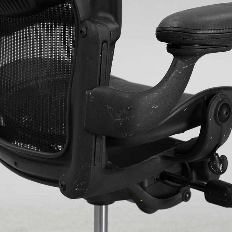 Don Chadwick/Bill Stump, desk chair, "Aeron", Herman Miller.