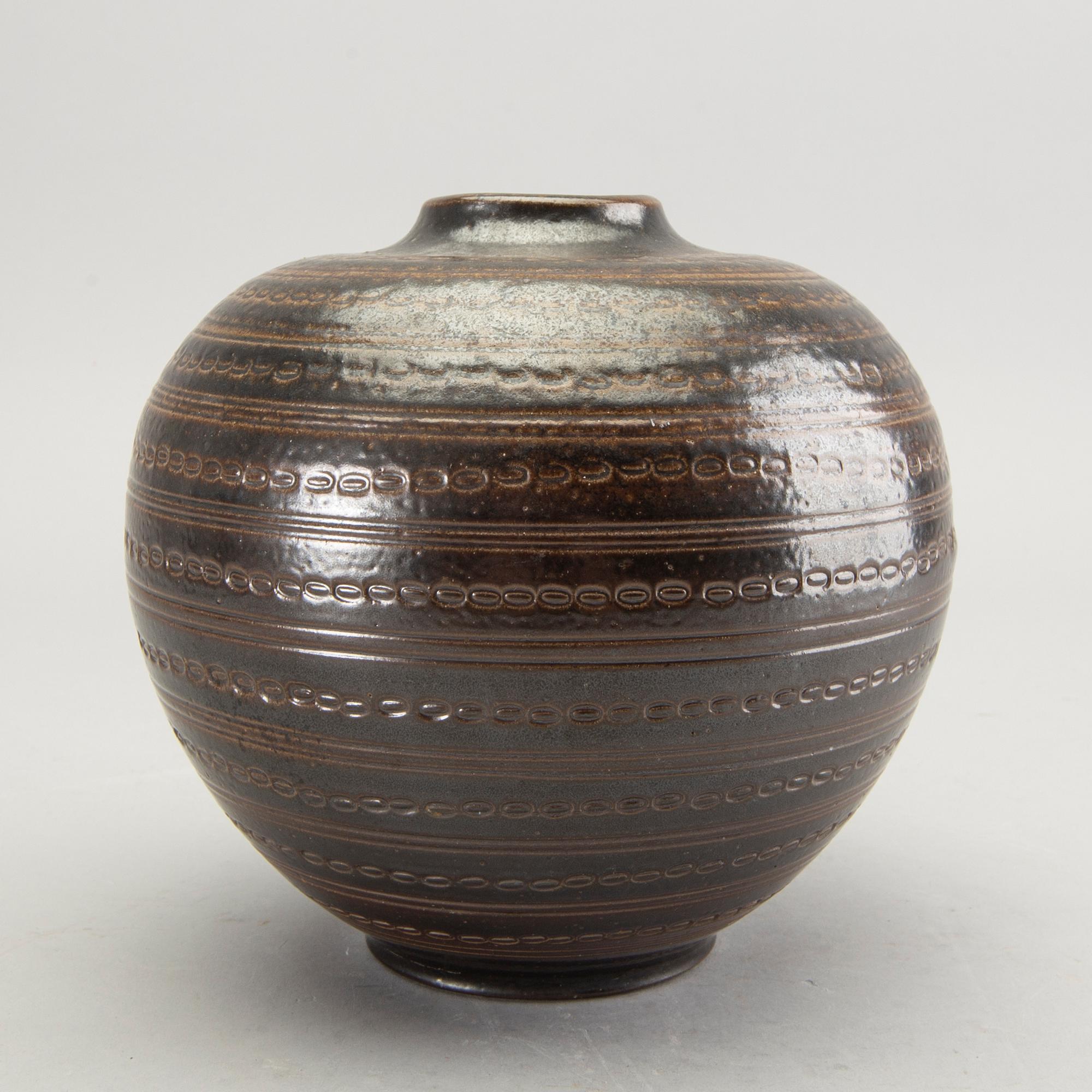 A set of six vases and a dish, by different makers, Höganäs and Vallåkra.