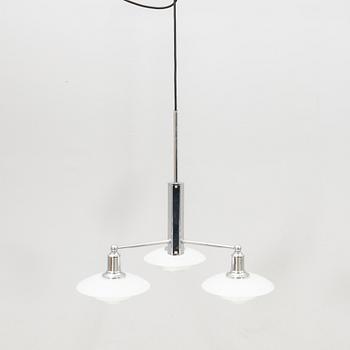 Poul Henningsen, taklampa "PH 2/1" för  Louis Poulsen Danmark.