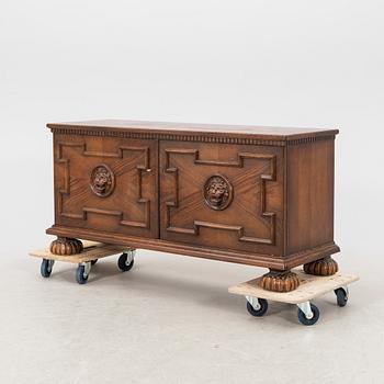 Sideboard Swedish Grace Svenska Möbelfabrikerna i Bodafors, 1920-30-tal.