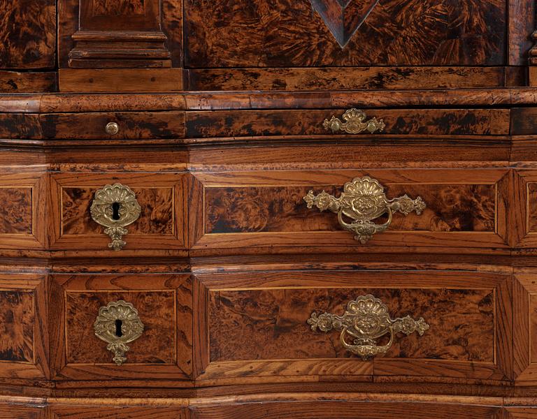 SKÅP. Sverige, 1700-talets mitt. Senbarock.