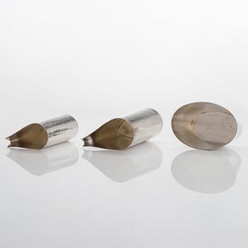 Pekka Piekäinen, a three-piece sterling silver serving set, marked PP, Platinoro, Turku 2000s.