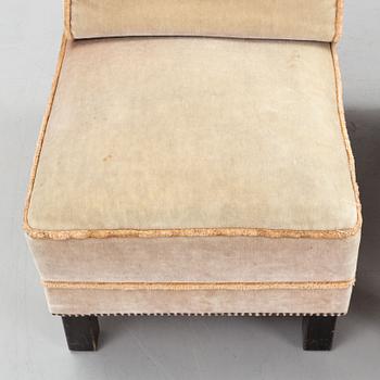 A pair of easy chairs, 1930's/1940's.