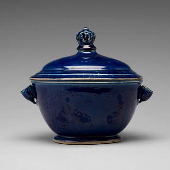 713. A blue glazed tureen with cover, Qing dynasty, Qianlong (1736-95).