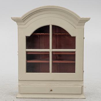 Wall cabinet, early 19th century.