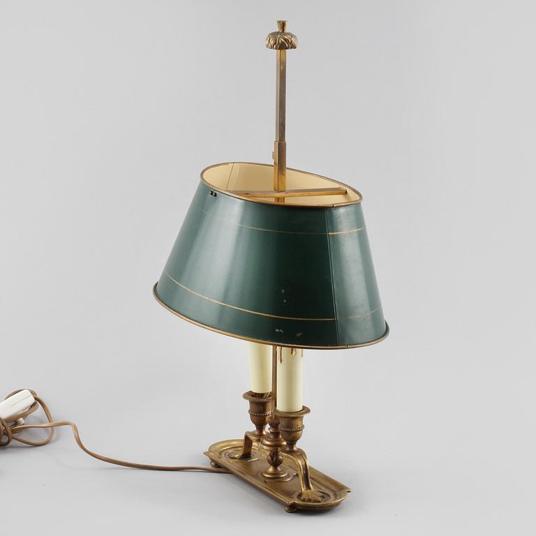 BORDSLAMPA, bouilotte-modell, 1900-talets andra hälft.