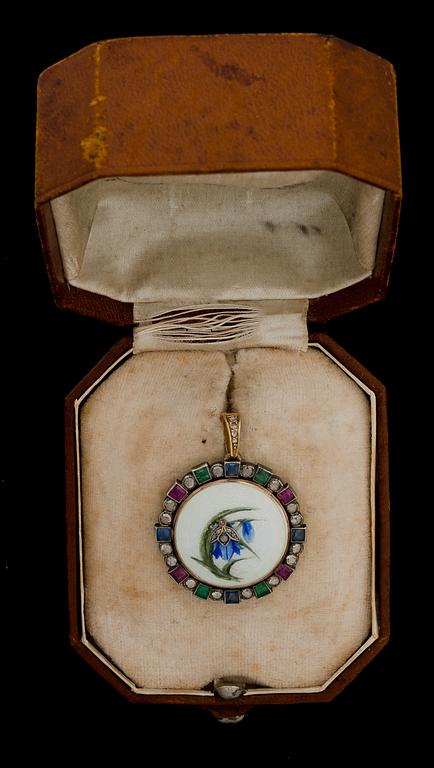 A PENDANT, 14K (56) gold, enamel, diamonds, sapphires, emeralds, rubies. Nikolay Linden, St Petersburg 1896-1905.