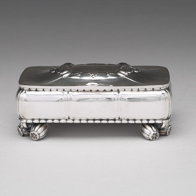 Georg Jensen, an 830/1000 silver box, Copenhagen 1919, design nr 133.