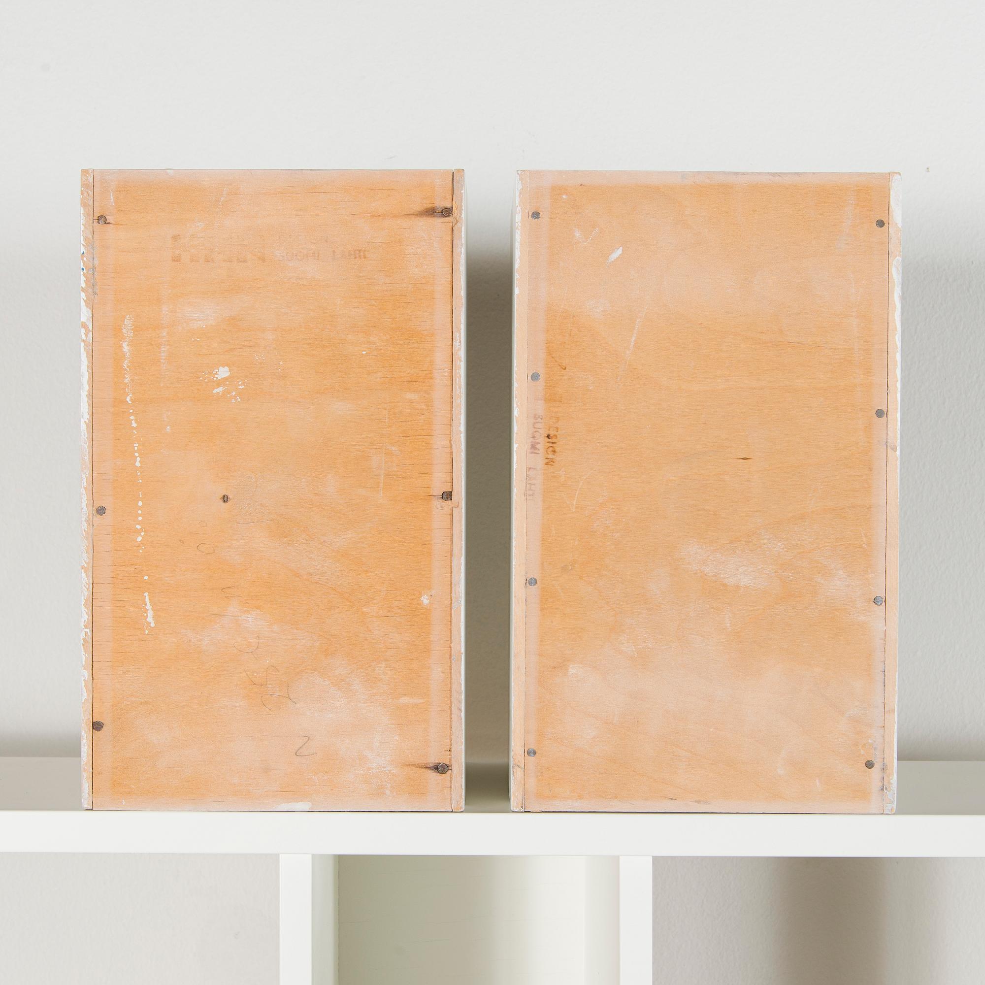 Carl Gustaf Hiort af Ornäs, a 1950s 'Välipala' shelf for HMN Huonekalu Mikko Nupponen.