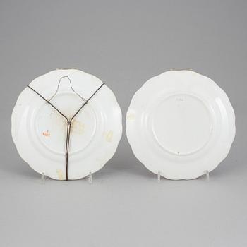 FAT, ett par, porslin, sannolikt märkta av P. Regout, Maastricht samt omkring sekelskiftet 1900.