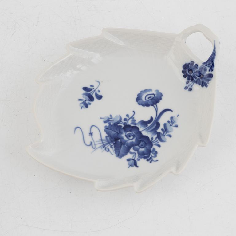 Matervis, 79 pieces, "Blue Flower", Royal Copenhagen, Denmark.
