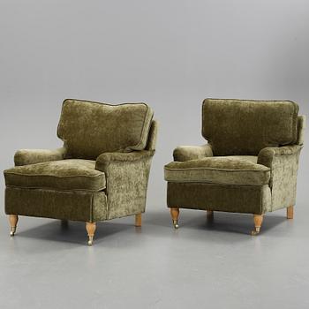 FÅTÖLJER, ett par, Howard-modell, 2000-tal.