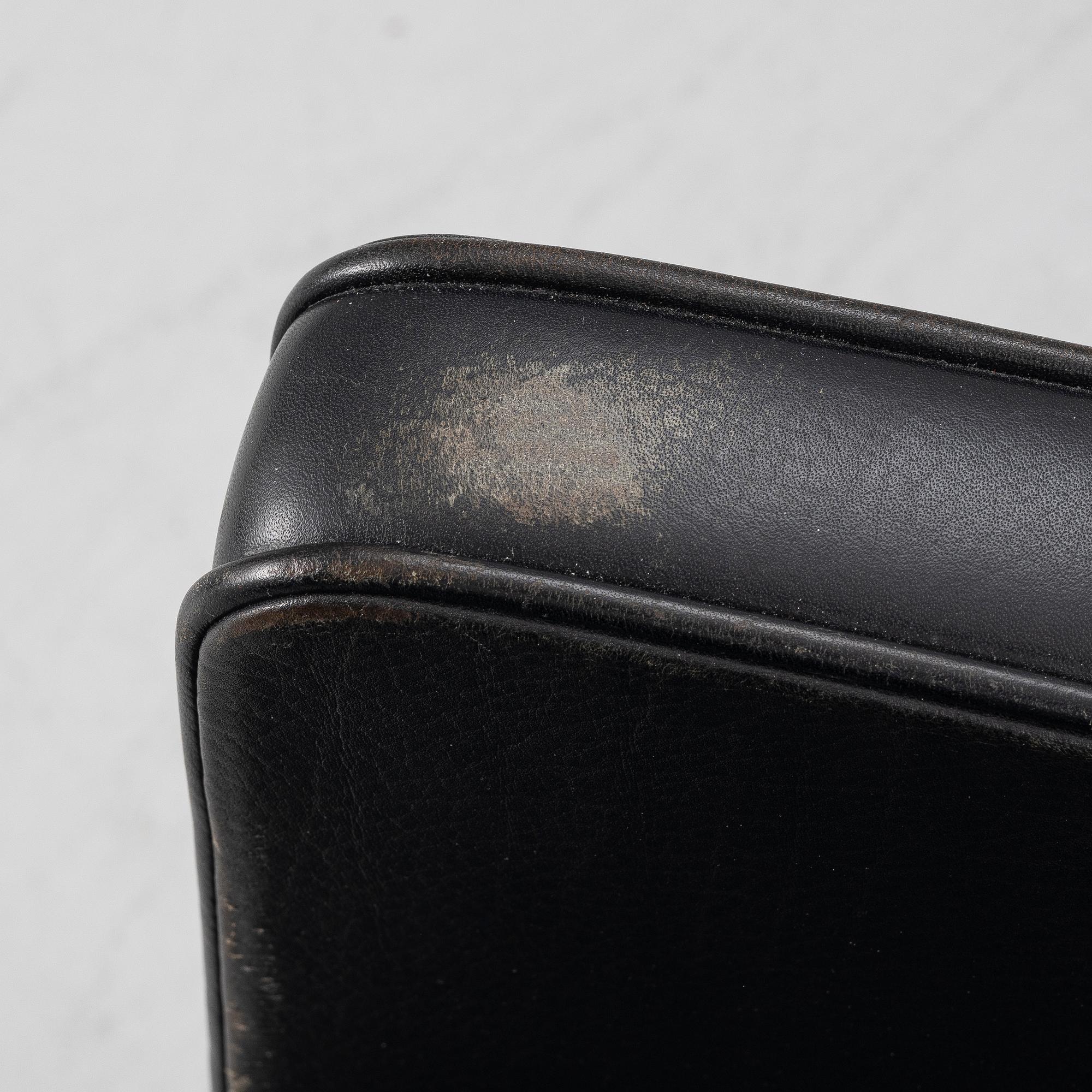 Børge Mogensen, a model 3246 armchair, Fredericia Stolefabrik, Denmark.