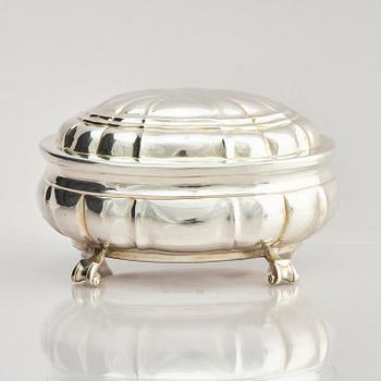 An 18th century silver suger-casket, mark of Johann Georg Pfister, Neisse, Silesia 1719.