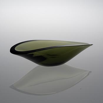 KAJ FRANCK, A BOWL. Willow leaf. Signed K. Franck, Nuutajärvi Notsjö -60.