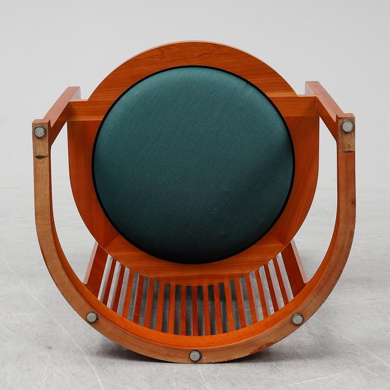 FRANK LLOYD WRIGHT, ARMCHAIR,  model no 606 "Barrel Chair", Cassina 1980-tal.