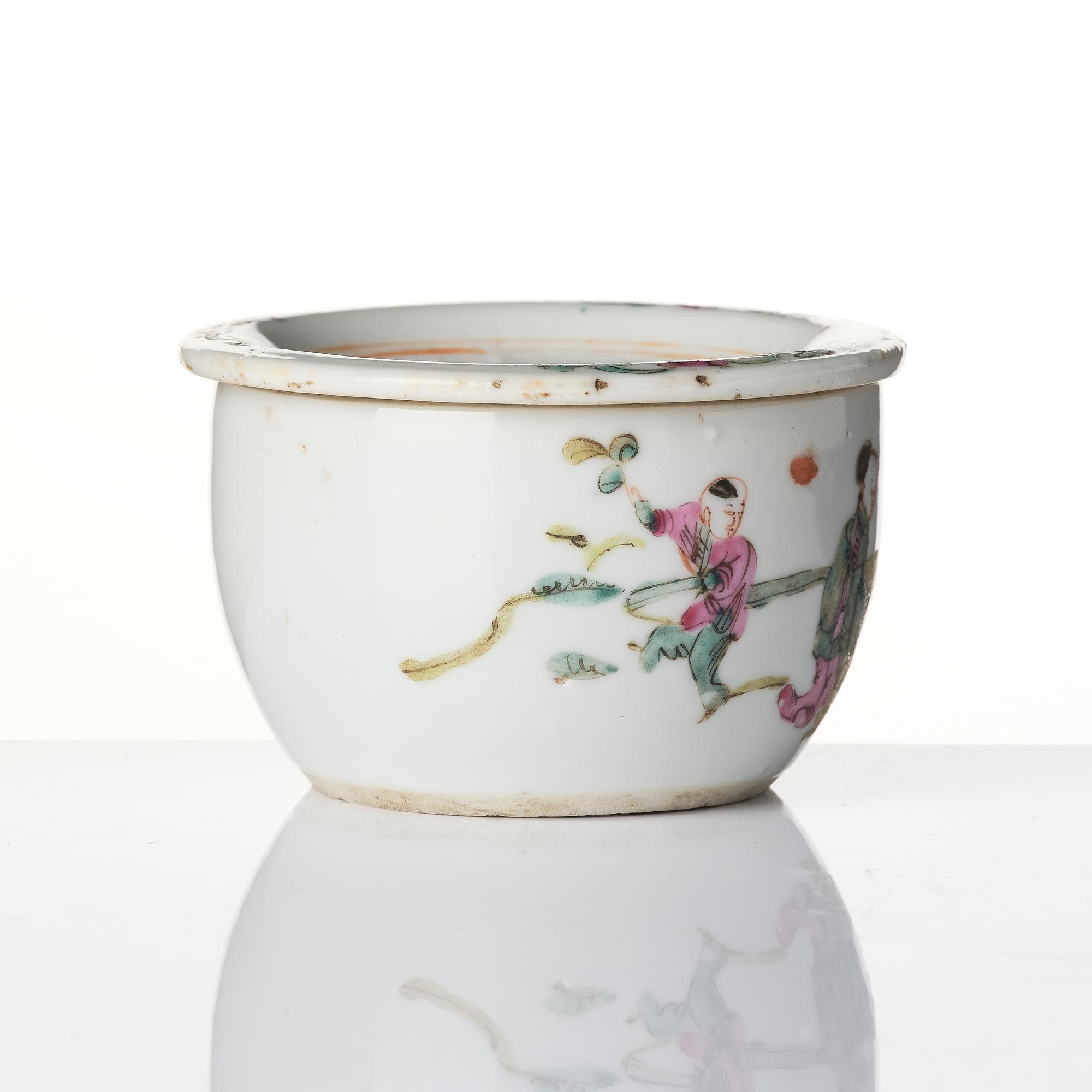 Two Chinese famille rose porcelain dishes and a censer, a pair of enamel spoons, Qing dynasty.