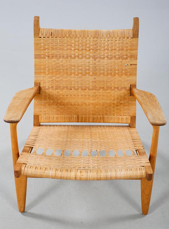 A CH-27 lounge chair, designed by Hans J Wegner for Carl Hansen & Son,