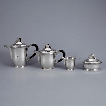 KAFFESERVIS, 4 delar, silver, Eric Råström, Stockholm 1944. 1715 gram.