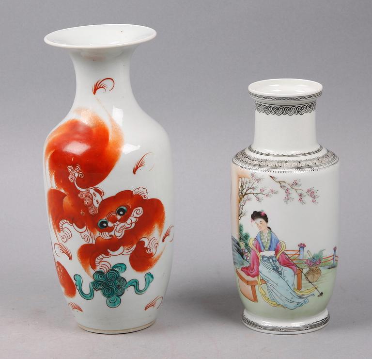 VASER, 2 st, porslin, Kina, 1900-tal.