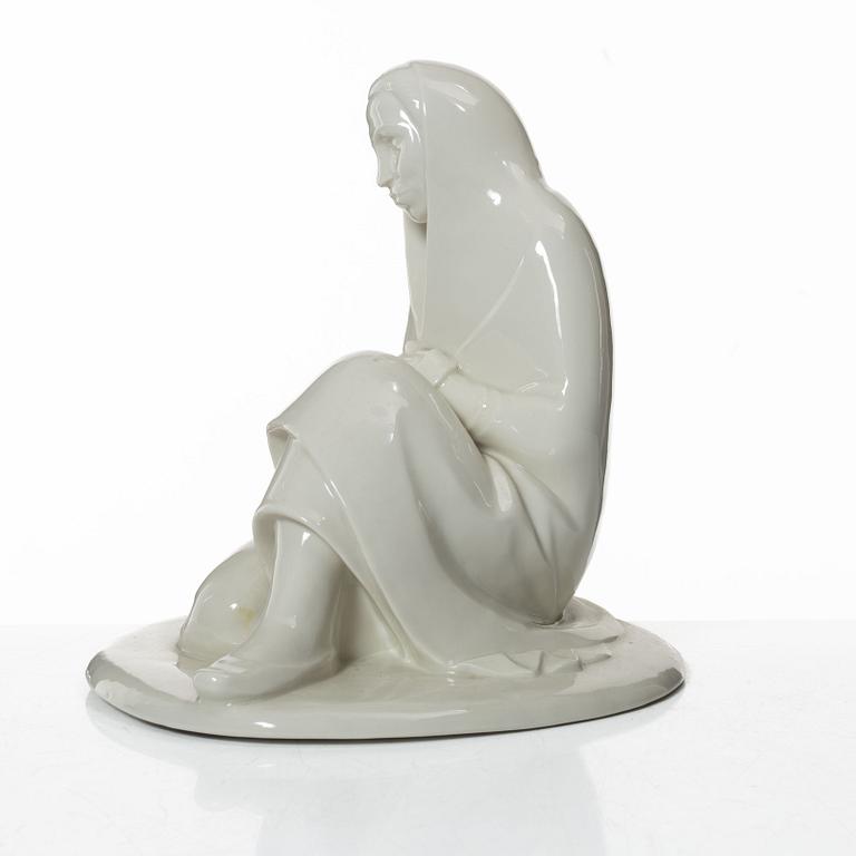 E Barlach, figurin, porslin "Sittande flicka" 1908.