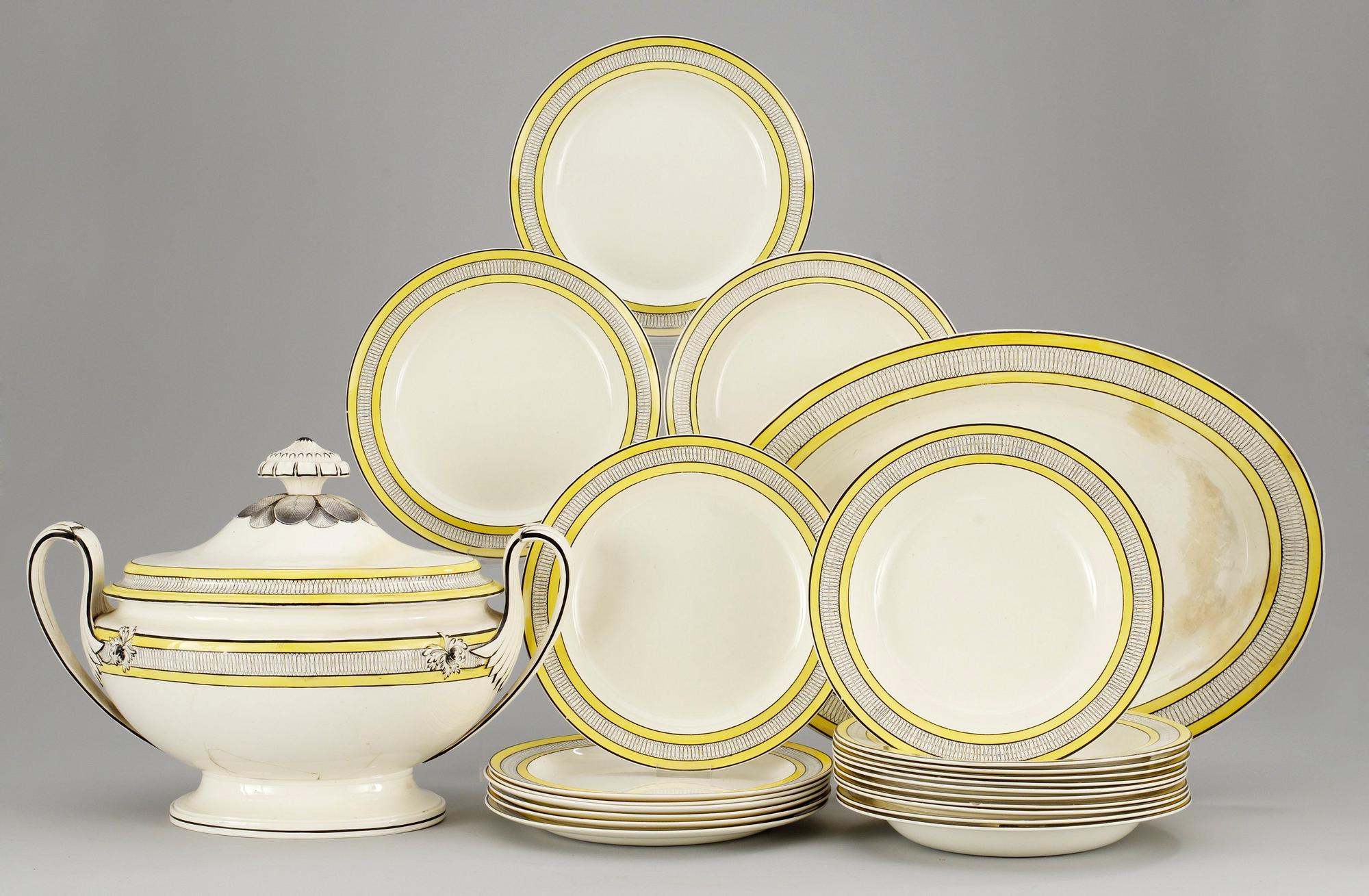 SERVIS, 22 delar, flintgods. England, 1800-tal.