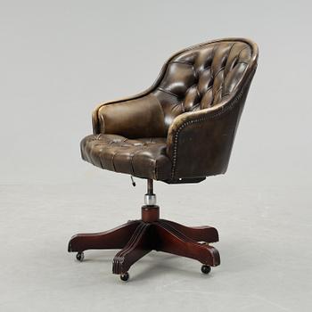 SKRIVBORDSSTOL, engelsk stil, Wade, England, 1900-talets andra hälft.