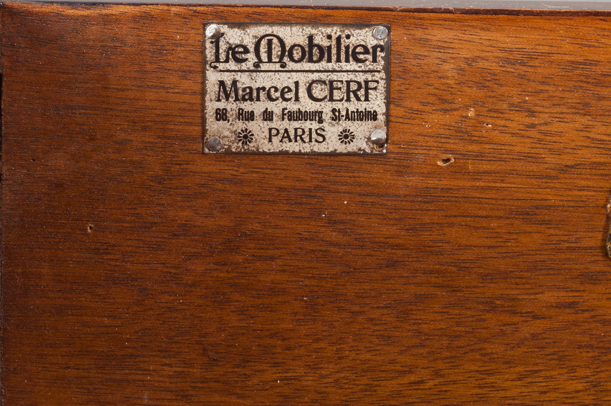 BYRÅ, gustaviansk stil, 1900-talets första hälft.