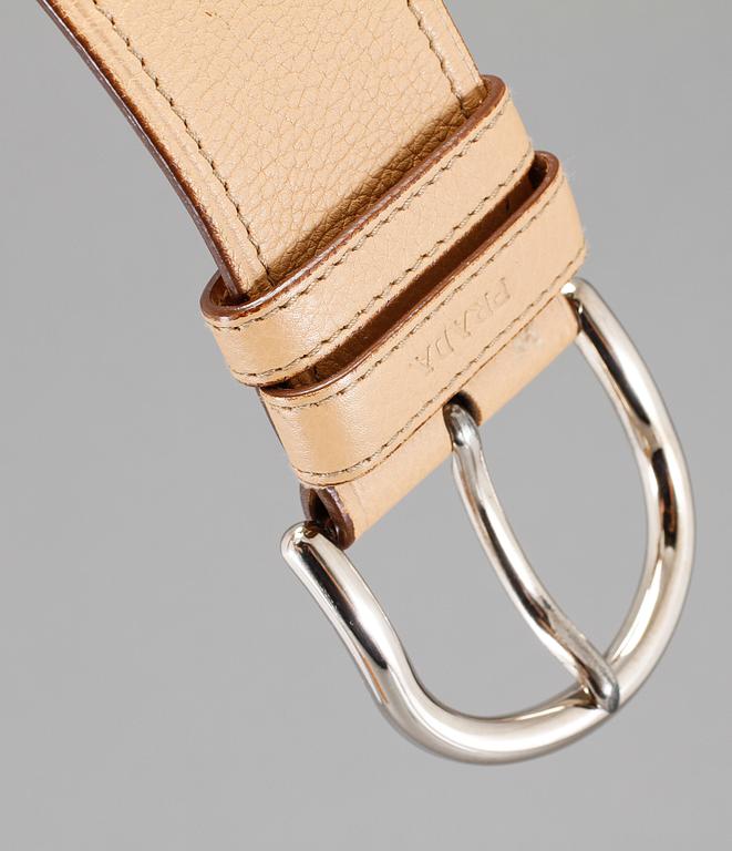 SKÄRP, Prada.