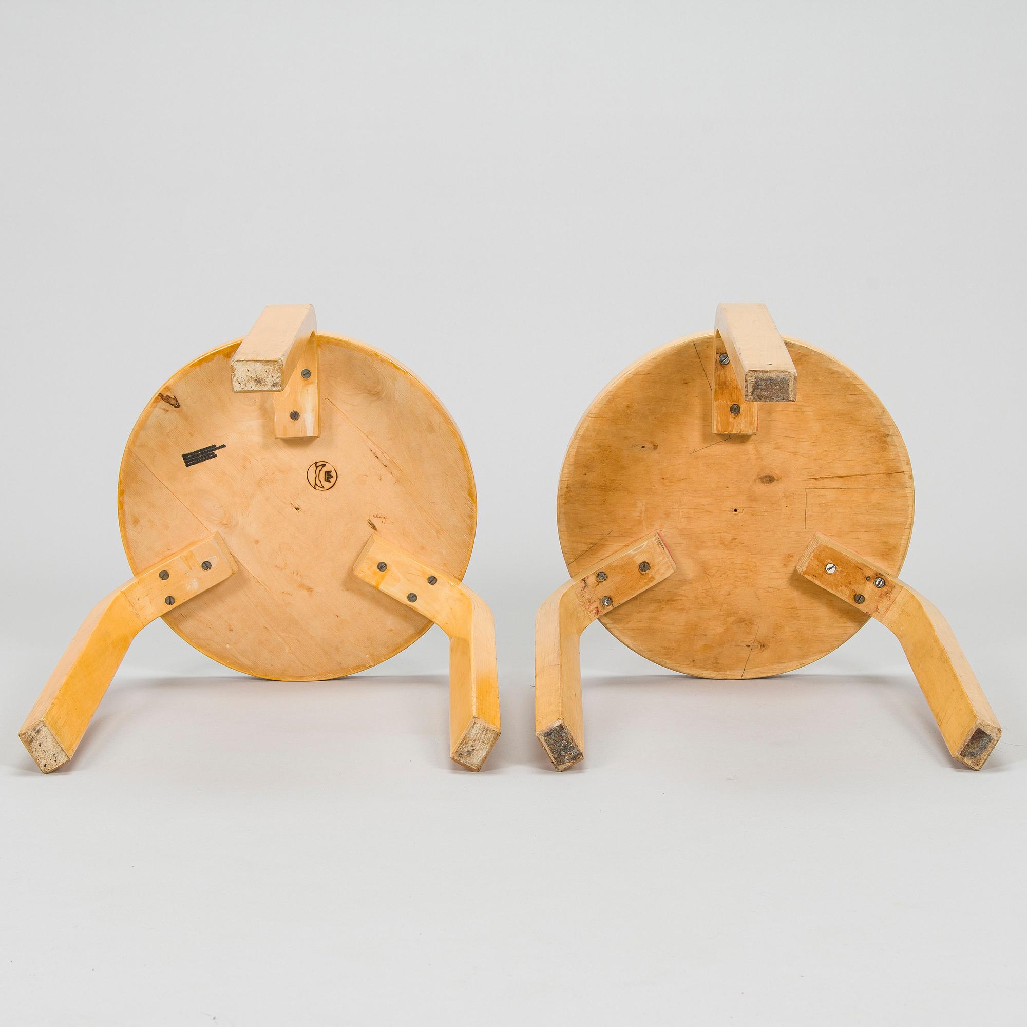 Alvar Aalto, pallar, 2 st, modell 60, Artek, 1960-tal.