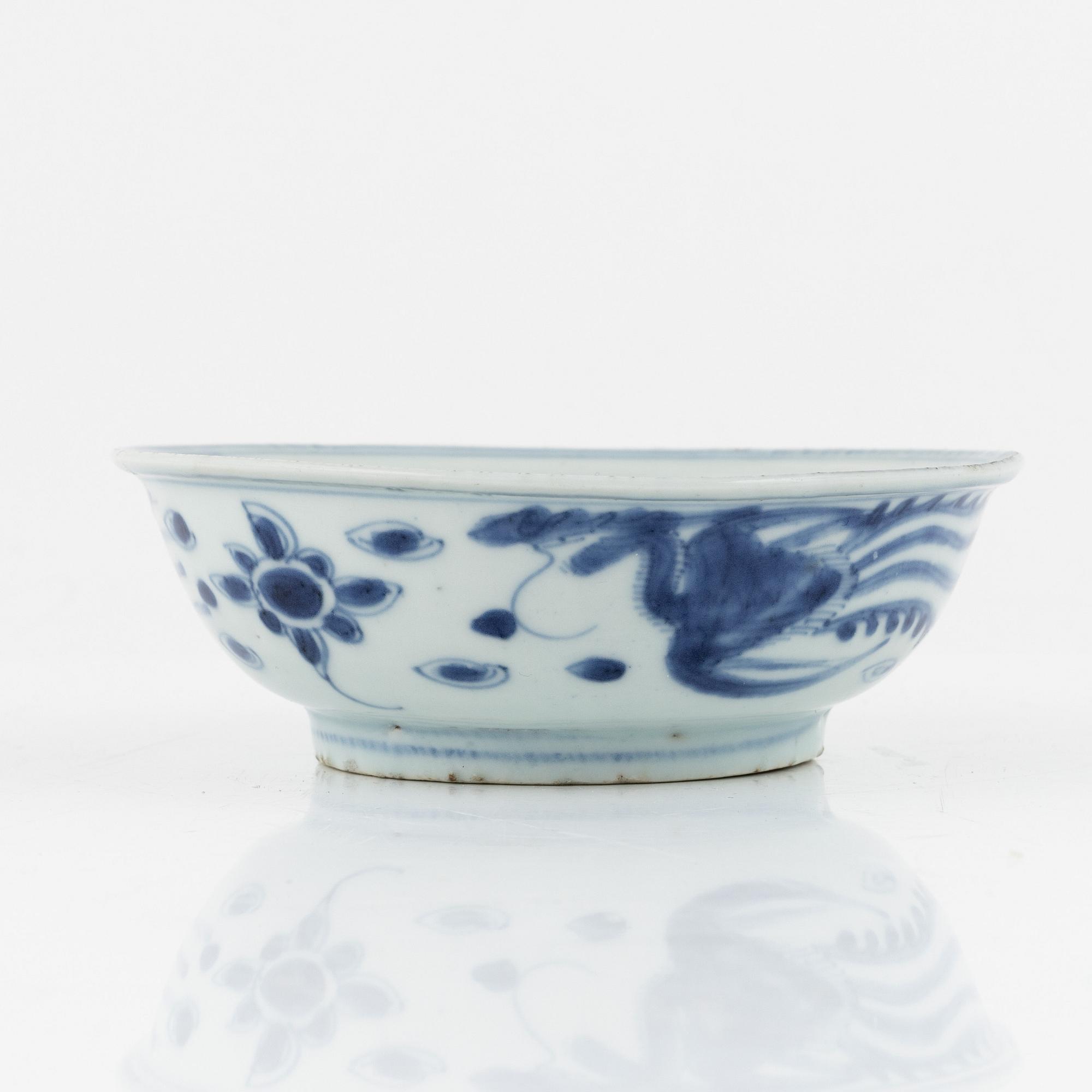 A blue and white porcelain bowl, Ming dynasty (1368-1644).