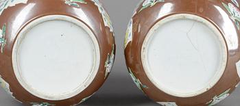 YTTERFODERR, två stycken, kompaniporslin, Qianlong 1736-95.
