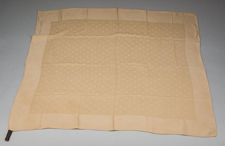 SCARF, 100% silke. Louis Vuitton, Paris.