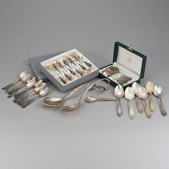 PARTI SKEDAR, 40 delar, silver, nordiska stämplar, total vikt ca 517 gram.