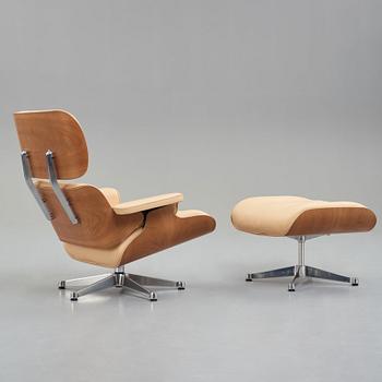 Charles & Ray Eames, "Lounge Chair", fåtölj med fotpall, Vitra, 2010-tal.