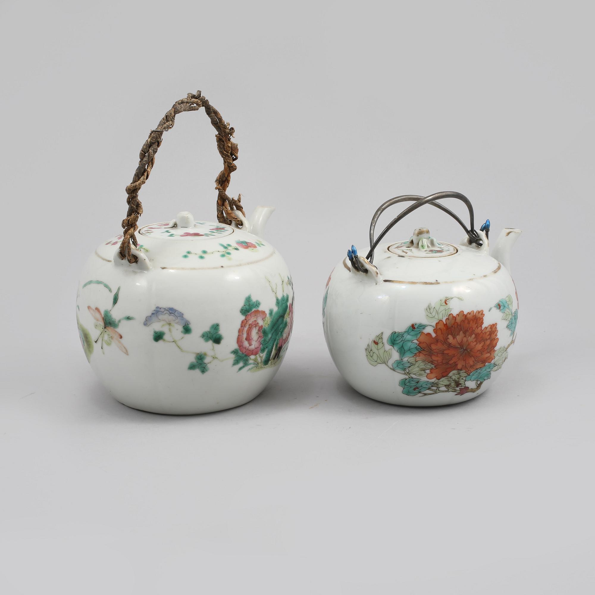 TEKANNOR, 2 st, porslin, Kina, 1800/1900-tal.