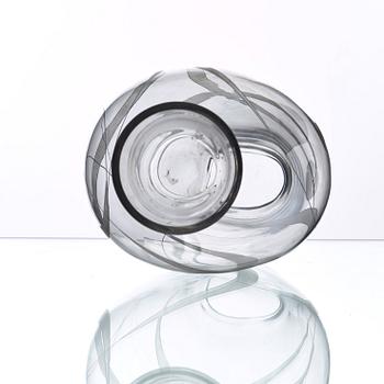 Vicke Lindstrand, an engraved glass vase, Kosta 1950's.