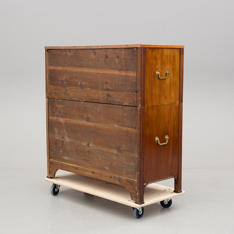 CHIFFONJÉ, sengustaviansk, tidigt 1800-tal.