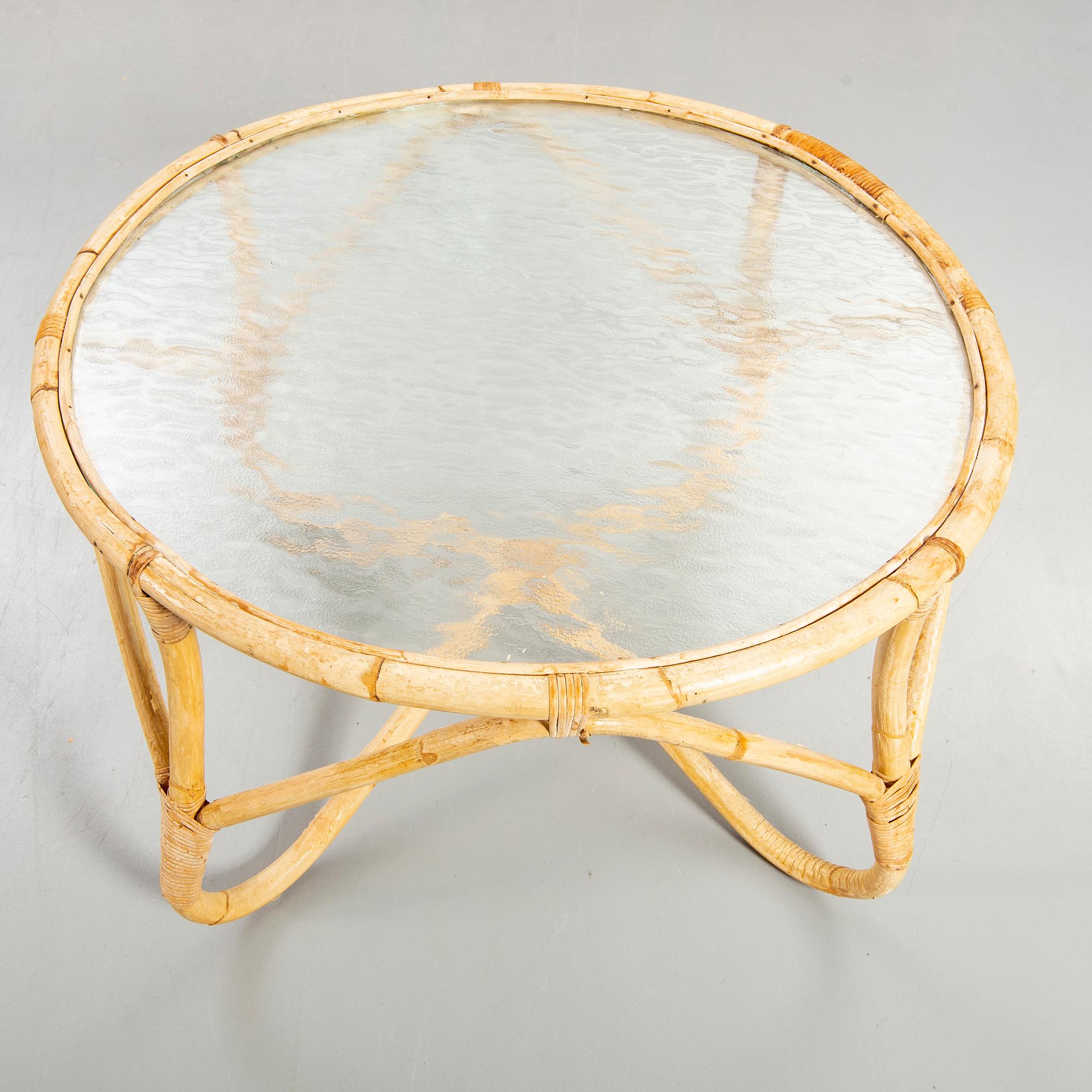 Garden group, 4 armchairs, table, second half of the 20th century.