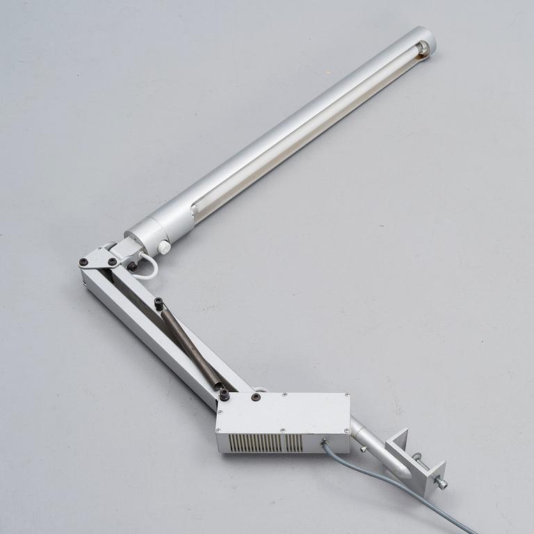 YRJÖ TURKKA, TYÖVALAISIN. Suunniteltu vuonna 1975. Valmistaja SLO- Metalli Oy, Finland.