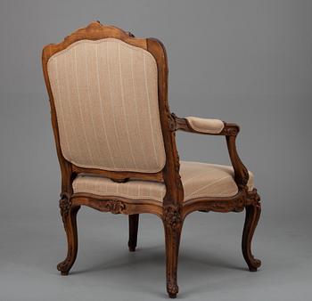 KARMSTOL, rokokostil, märkt Lysberg & Hansen A/S Kgl Hofleverandør København Danmark, sekelskiftet 1800/1900-tal.