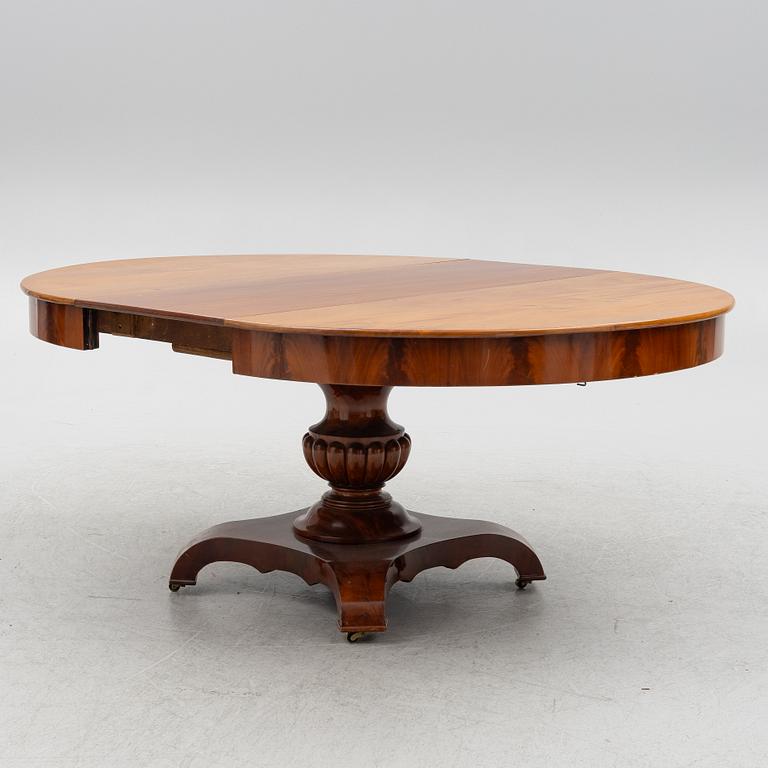 Dining table, Empire, 19th century.