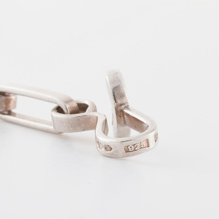 KARL-INGEMAR JOHANSSON, Göteborg, 1983, en halskedja.