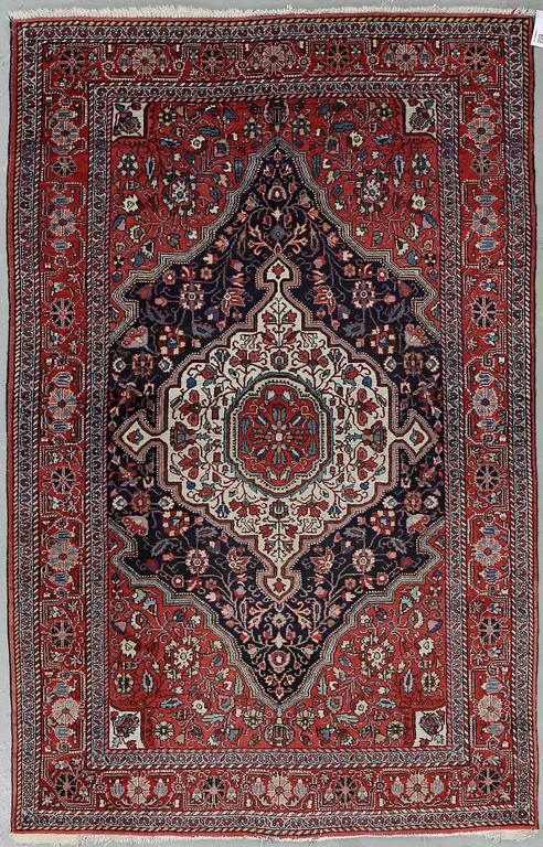 MATTA, semiantik, Djovsan. Ca 210 x 137 cm.