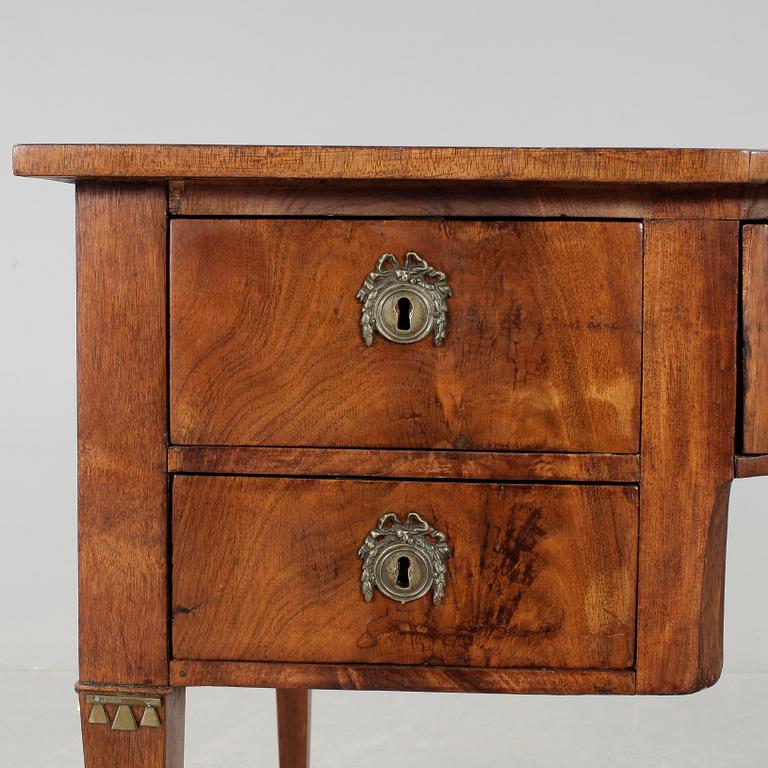 SKRIVBORD, sengustavianskt, 1800-talets första hälft.
