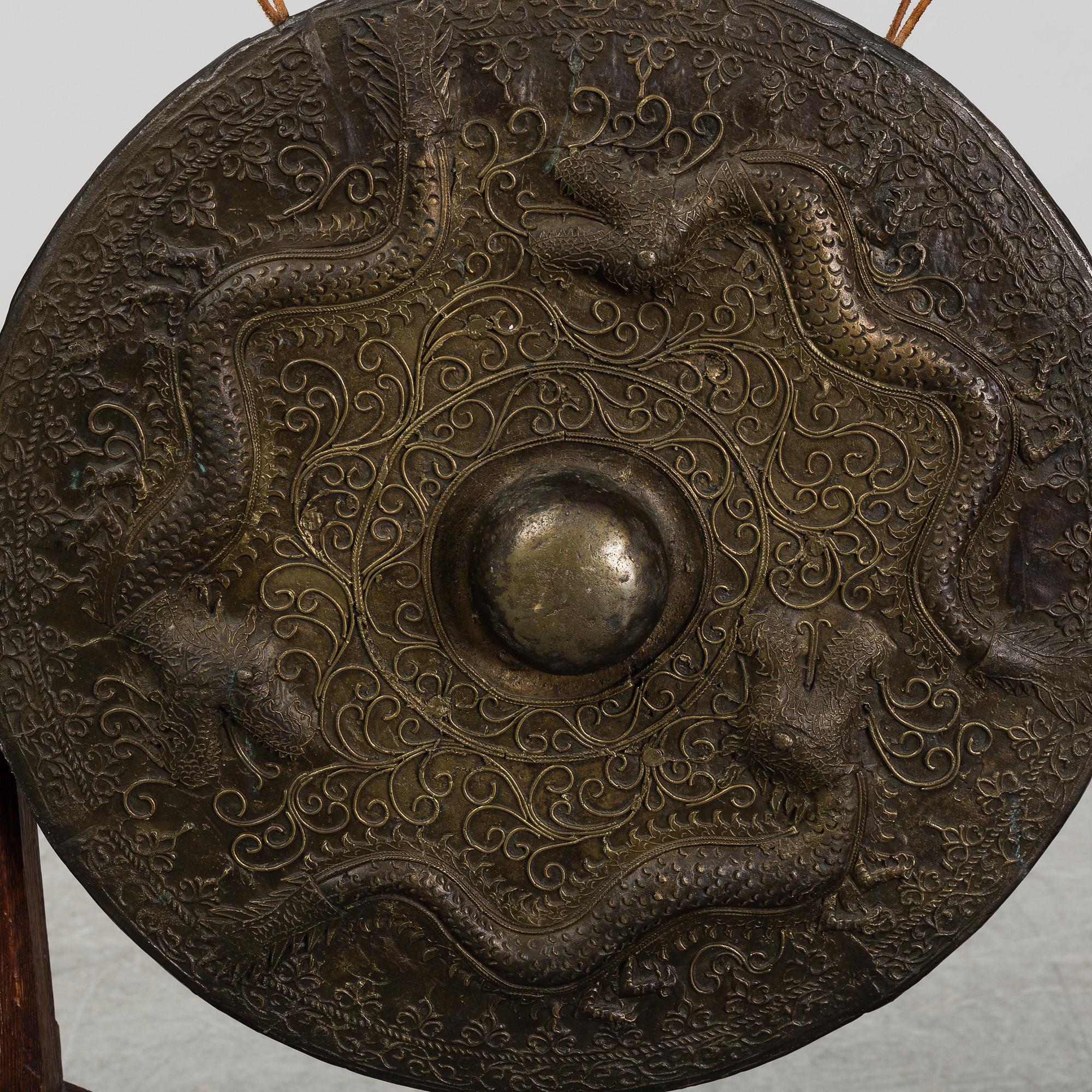 A Chinese 20th century gong-gong.