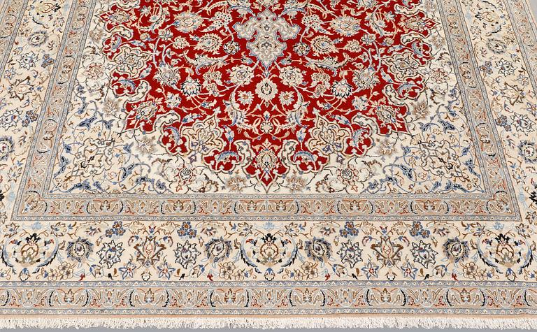 A carpet, Nain Part Silk, sk 6 LAA, signerad Deroshk 297 x 176 cm.