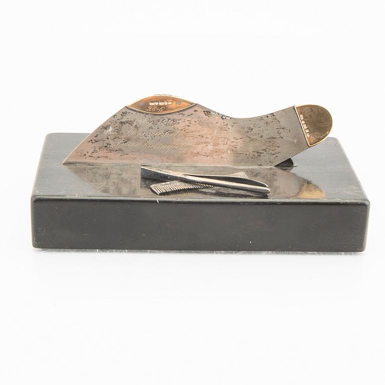 An 18K gold and silver sculpture by Hallengren Malmö 1923.