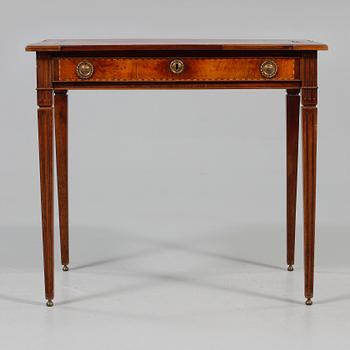 SKRIVBORD, 1800-tal.